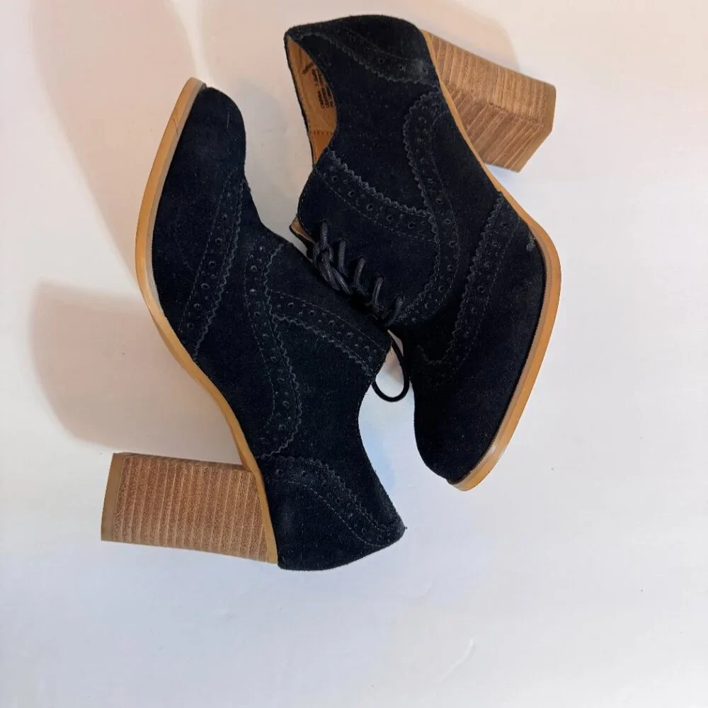 Steve Madden Omyra Heeled Oxfords Sz 7.5 Black Suede Preppy Academia 90s Y2K